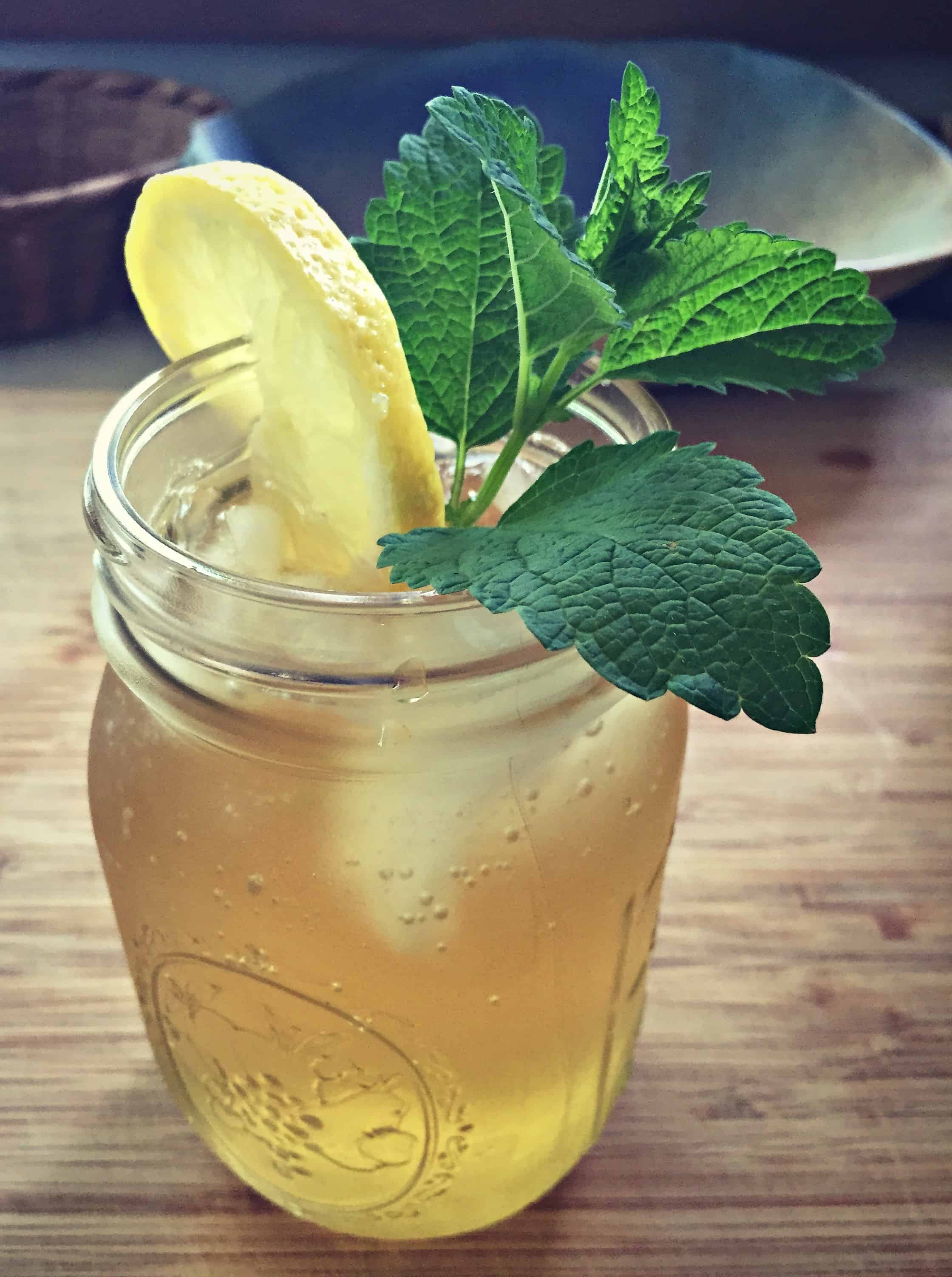 lemon balm green tea