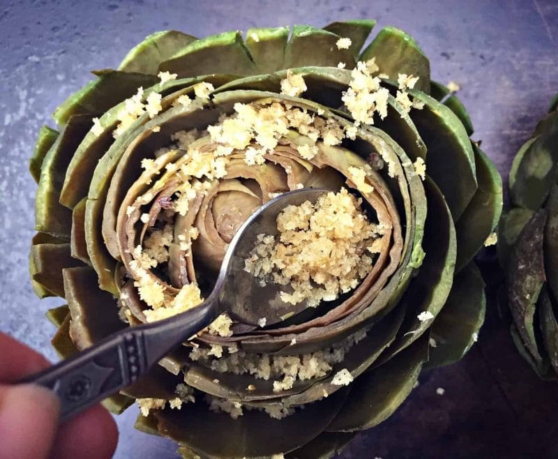 stuff artichokes with breadcrumbs