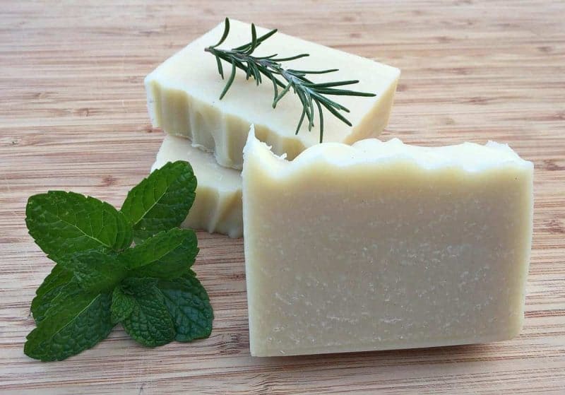 homemade rosemary mint shampoo bars