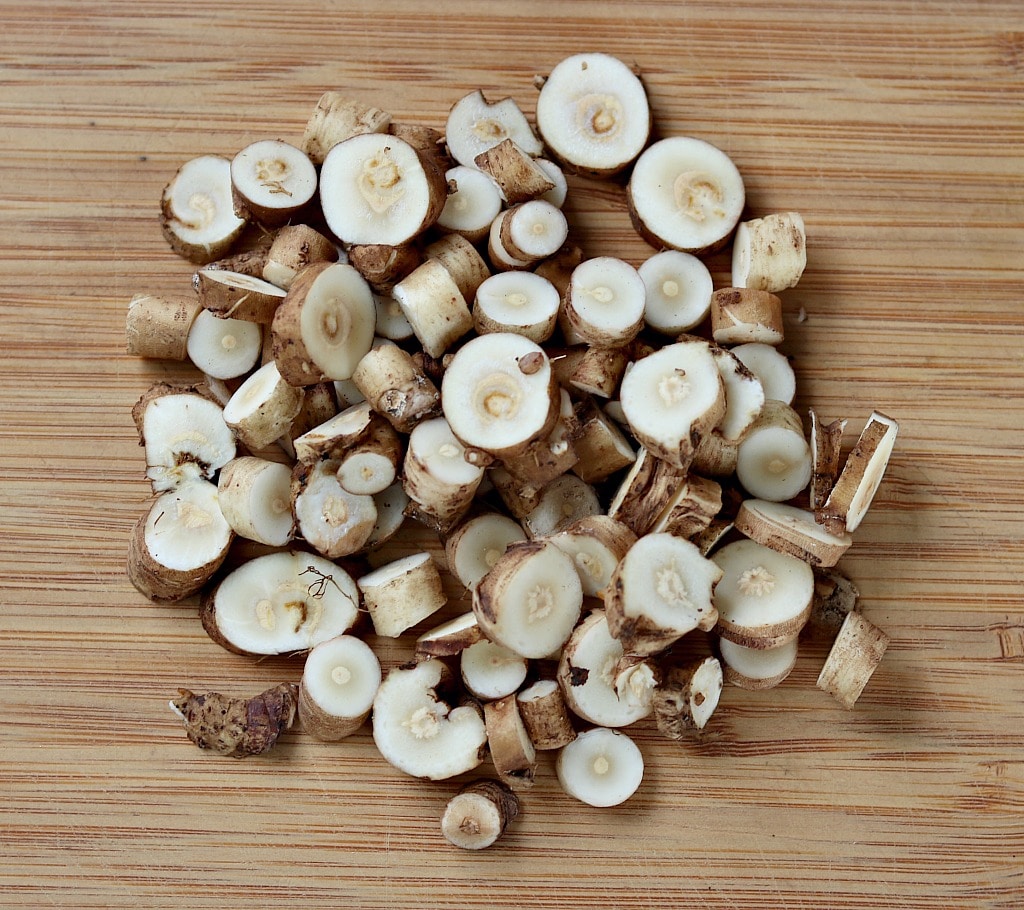 sliced fresh dandelion root